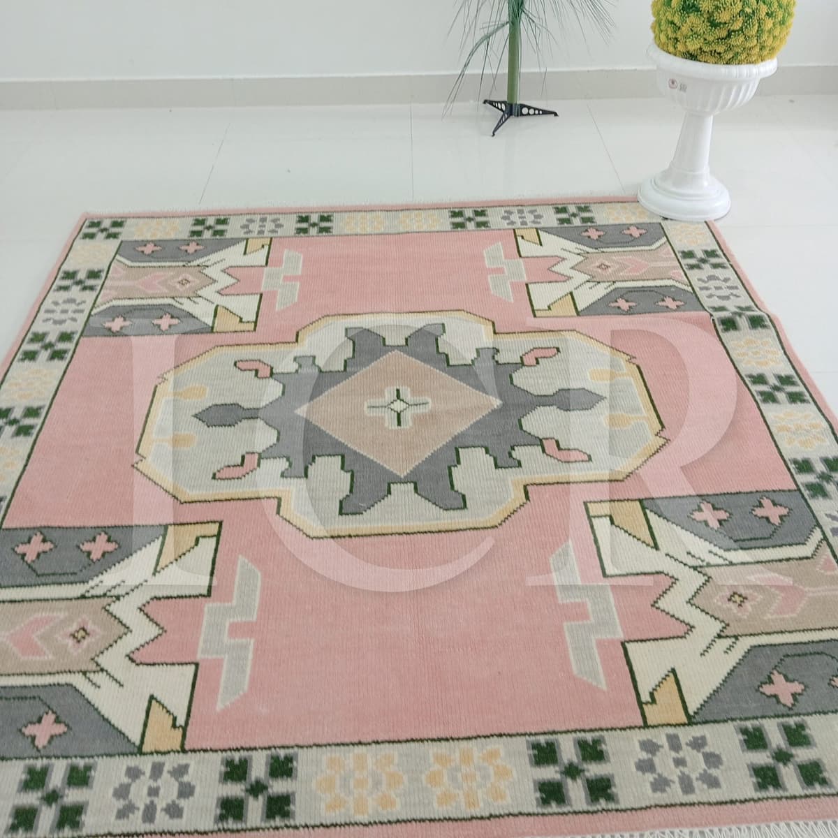 Dusty Pink & Sage Green Traditional Rug โ Geometric Medallion Design with Blue & Cream Accents